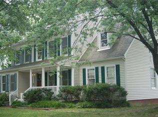 10417 Kings Grant Dr, Henrico, VA 23233
