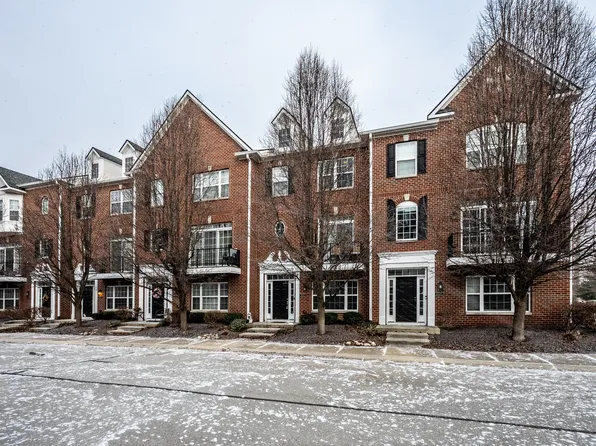 8261 Dan Allen Dr, Fishers, IN 46038