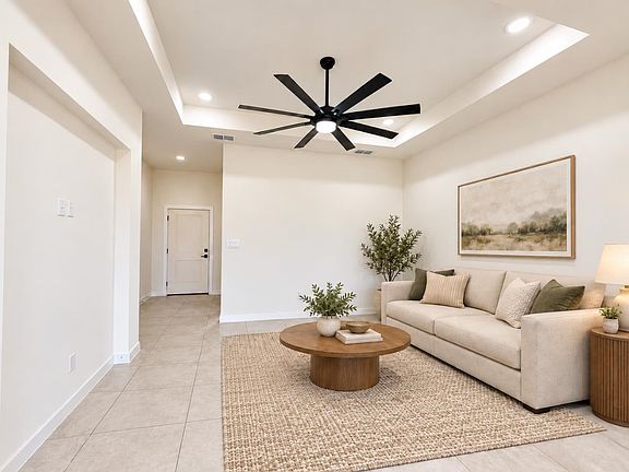3rd image of 112 Mi Ranchito St