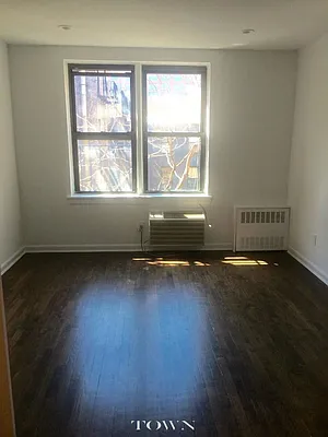 Rented by Town Residential | media 9