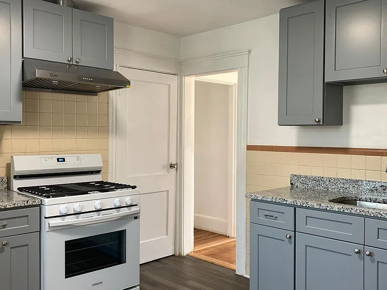529 Pleasant St #C — Photo 4