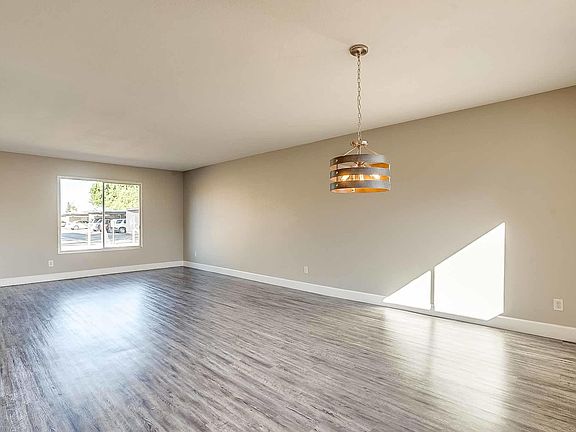 5th image of 3302 W Laurie Ln