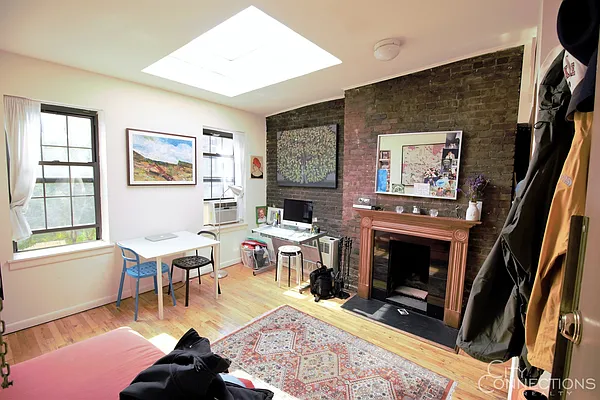 Rented by City Connections Realty | media 22