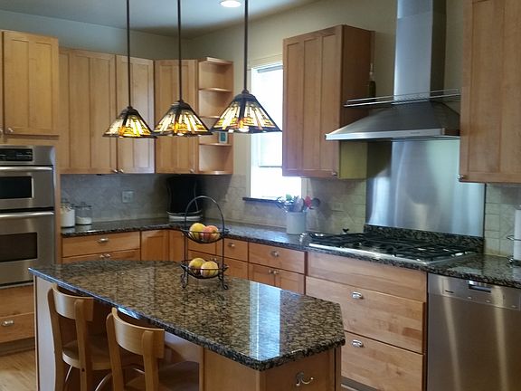 3rd image of 3341 N Newland Ave