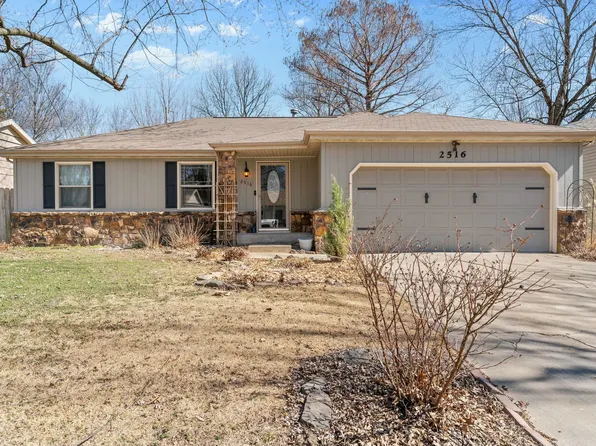 2516 S Regina Avenue, Springfield, MO 65807