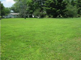 923 Cloud Springs Rd, Rossville, GA 30741