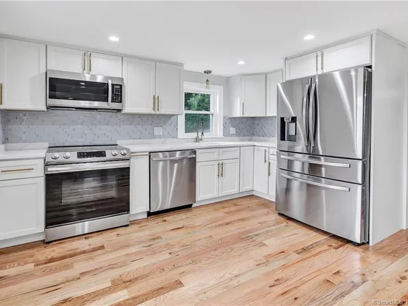2 Willow Street, Seymour, CT 06483