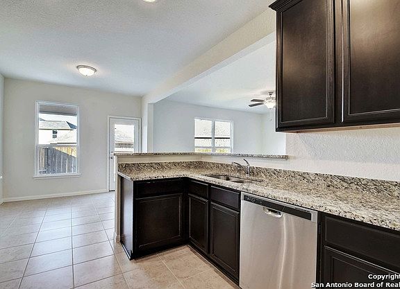 3rd image of 6176 Daisy Way
