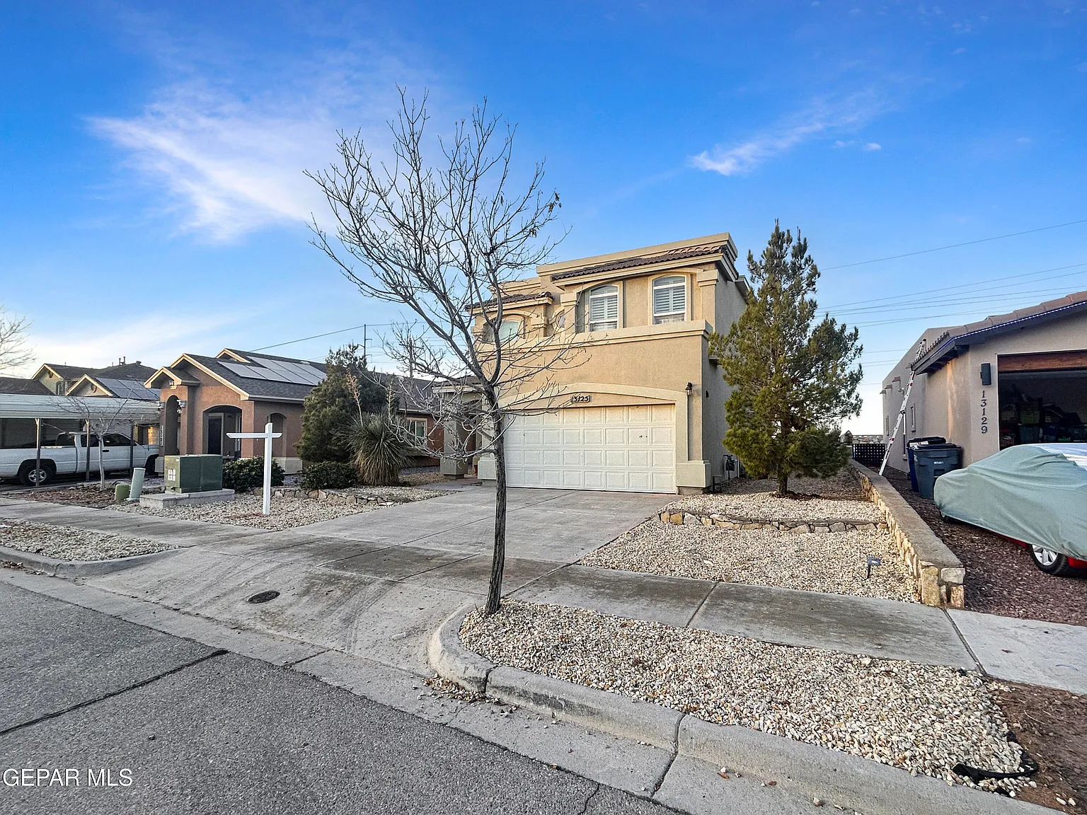 4 bed, 3.5 bath, 2840 sqft, $2,300 — Photo 3