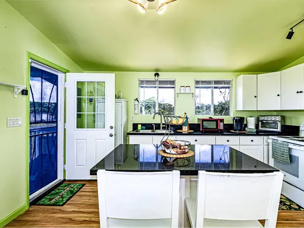 15-1688 18th Ave, Keaau, HI 96749