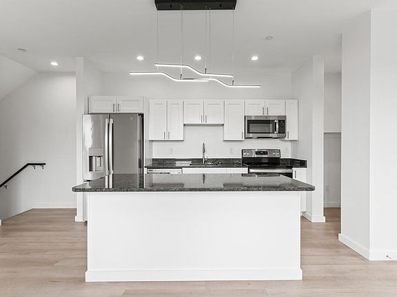5th image of 531 Westbrook Street #10