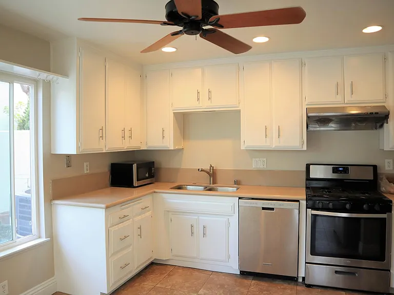 21 Woodland Dr — Photo 3