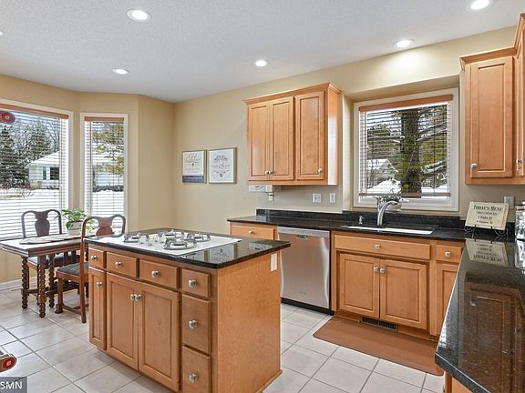 3rd image of 50 Echo Bay Dr