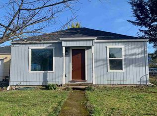 589 S 4th St, Independence, OR 97351