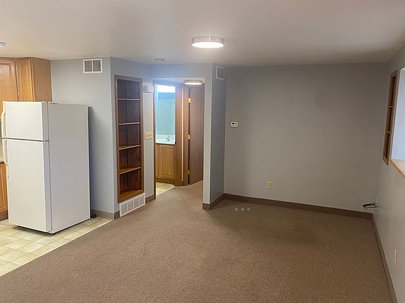 4th image of 104 S Linn Ave APT 10