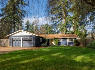 18543 Don Lee Way, Lake Oswego, OR 97035