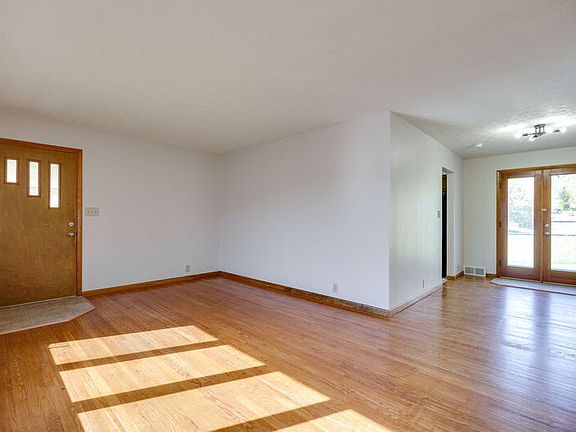 4th image of 433 Lohnes Dr
