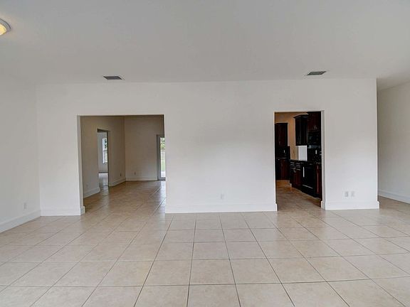 5th image of 1809 SW Janette Ave