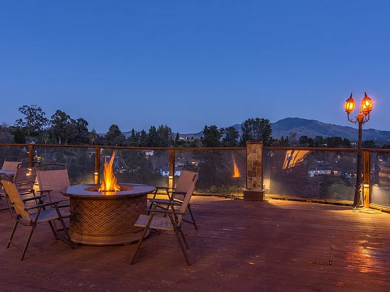 2838 Madeira Way — Photo 3