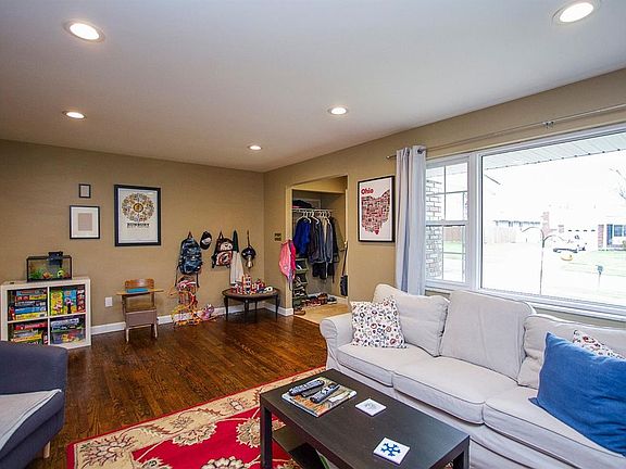 3rd image of 8543 Bethany Ln