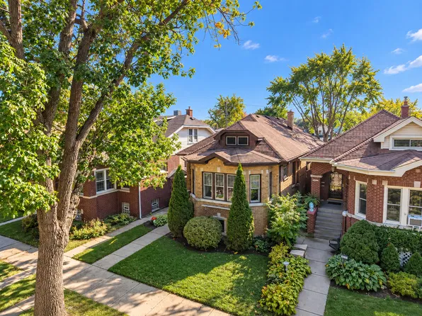 5535 W Pensacola Ave, Chicago, IL 60641
