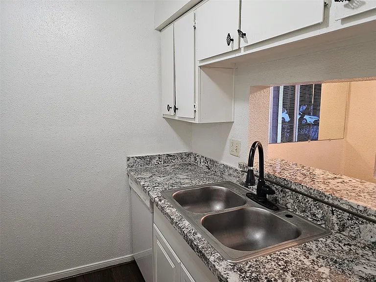 12647 Ashford Meadow Dr #B — Photo 7