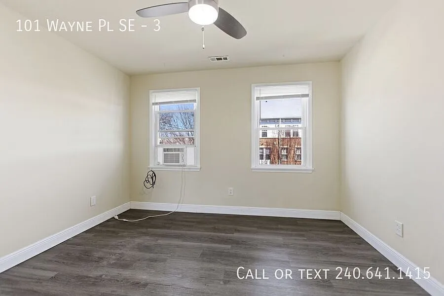 Charming 2 BR/1 BA Apartment in Congress Heights! Now offering off one month's rent — Photo 4