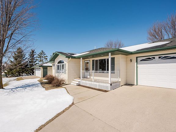 4th image of 620 Krista Cir