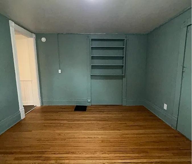 727 W Michigan Ave #2 — Photo 3