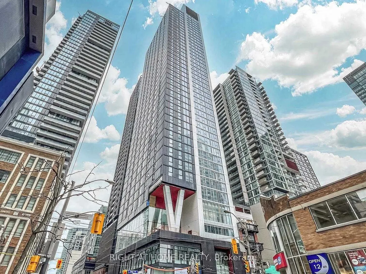 Building Photo - 357 King St W #909
