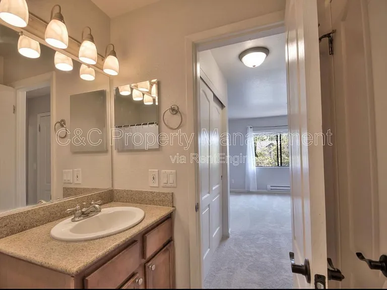 41 Grandview St #208 — Photo 11