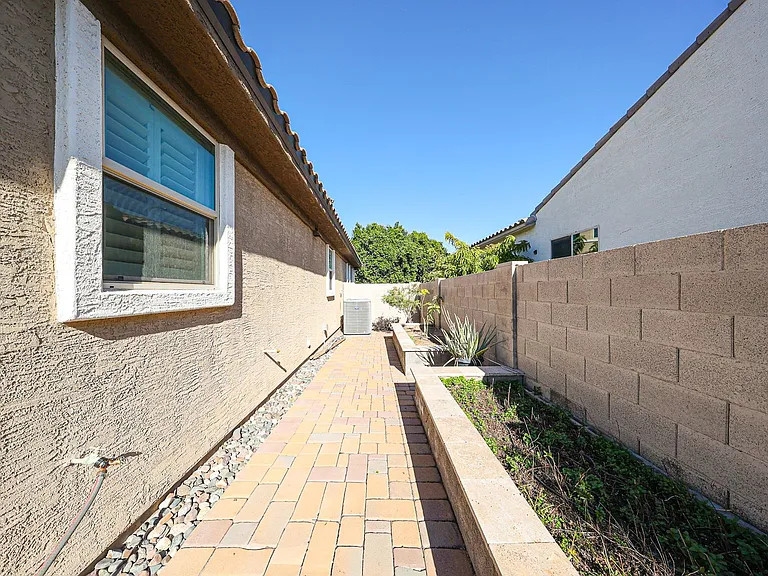 2545 E Ebony Dr — Photo 61