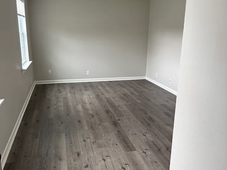 1120 N Maple St #D — Photo 5