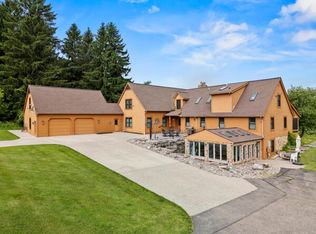 3447 Mayberry Ln, Howell, MI 48843