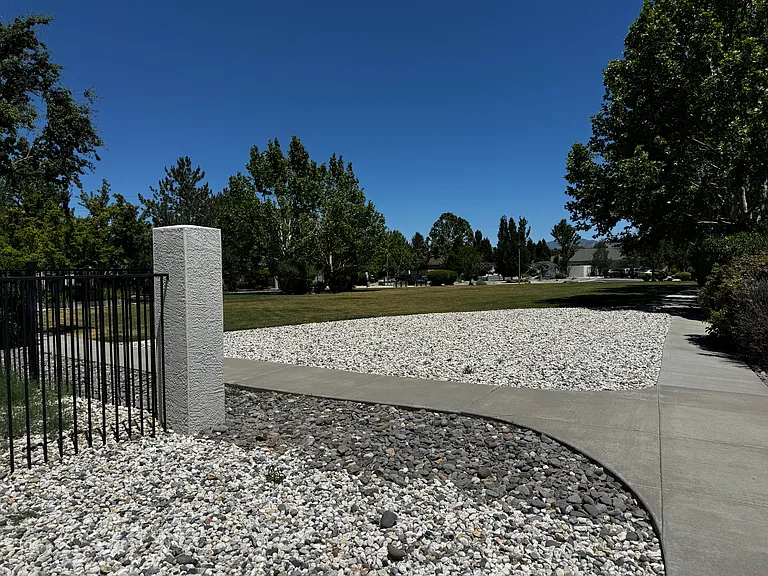 1114 Drake Way — Photo 4