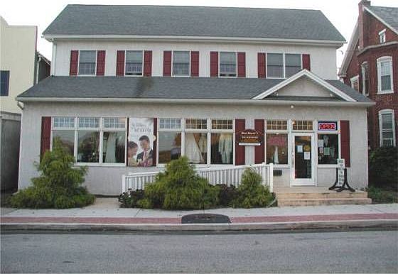 1st image of 324 Main St