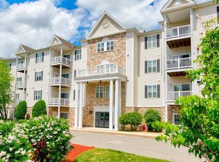 23 Hampshire Rd APT 217, Methuen, MA 01844