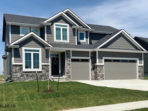 2730 SE Florence Dr, Waukee, IA 50263