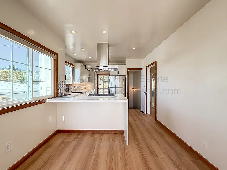 247 Cambridge Ave — Photo 6
