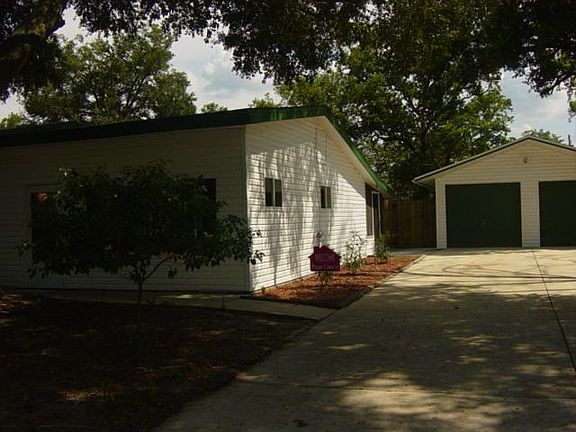 Side Oversized Driveway
