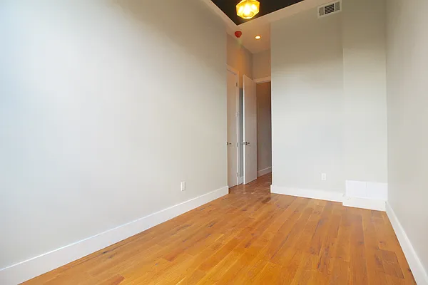 Rented by Nooklyn NYC LLC | media 9