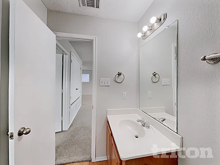146 Washington Way — Photo 16