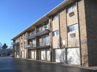 10117 S Cicero Ave APT 305, Oak Lawn, IL 60453