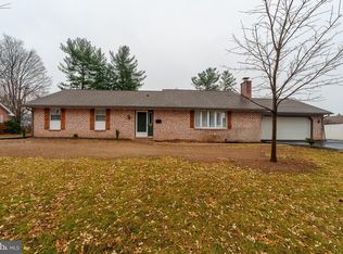 1662 Rita Ln, Lebanon, PA 17042