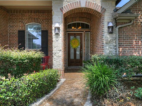 5th image of 874 Shoal Pointe Ln