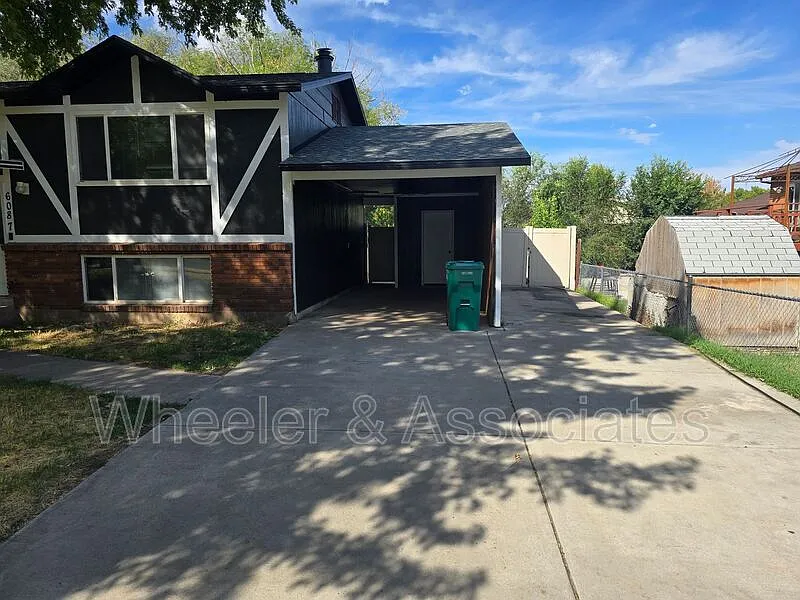 4 bed, 2.0 bath, 1700 sqft, $1,995 — Photo 3