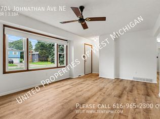 2704 Johnathan Ave NE, Grand Rapids, MI 49525