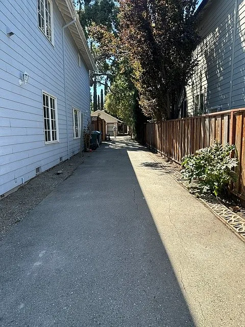 1 bed, 1.5 bath, $4,500 — Photo 2