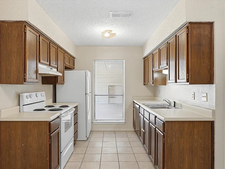 405 Whitetail Dr #A — Photo 9