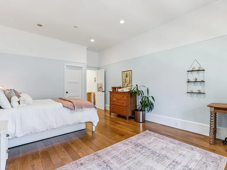 1156 Butterfield Rd — Photo 33